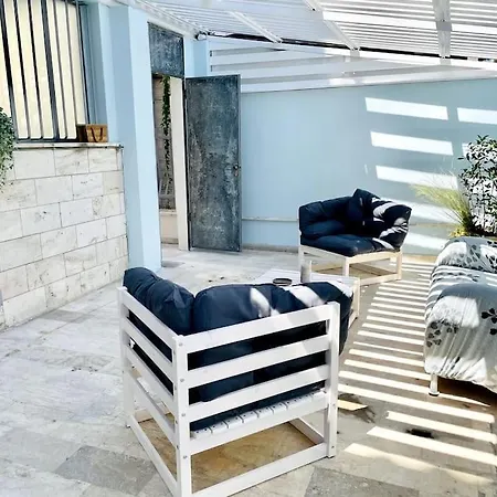 Nora Rech La Pergola Apartment